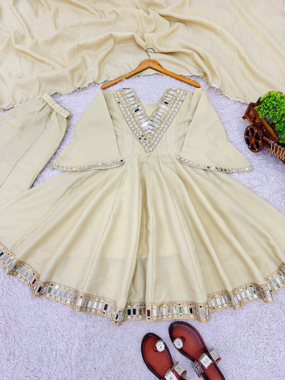Super Hit AliyaCut KEDIYA STYLE Real Mirror Work Plazzo Set