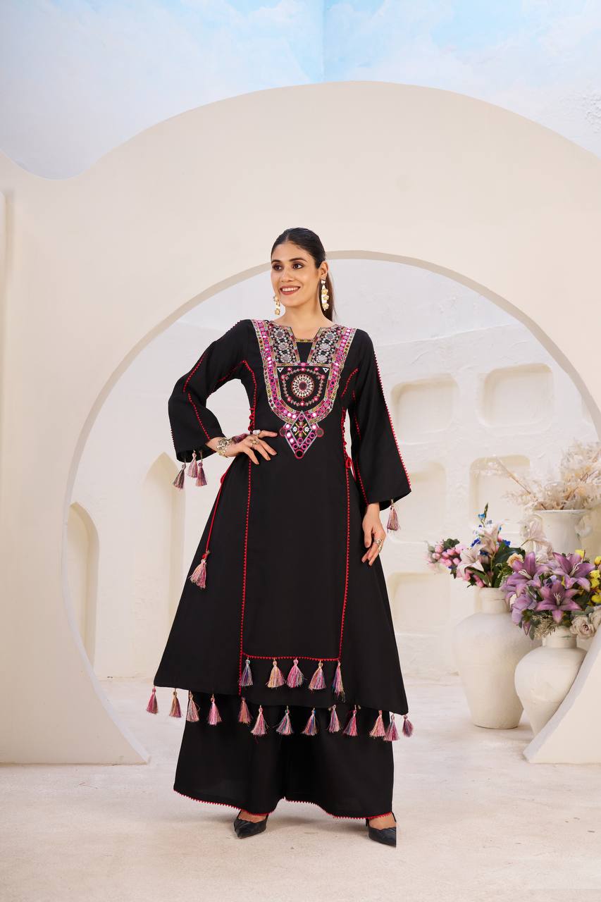 trendy mirrorwork cord-set